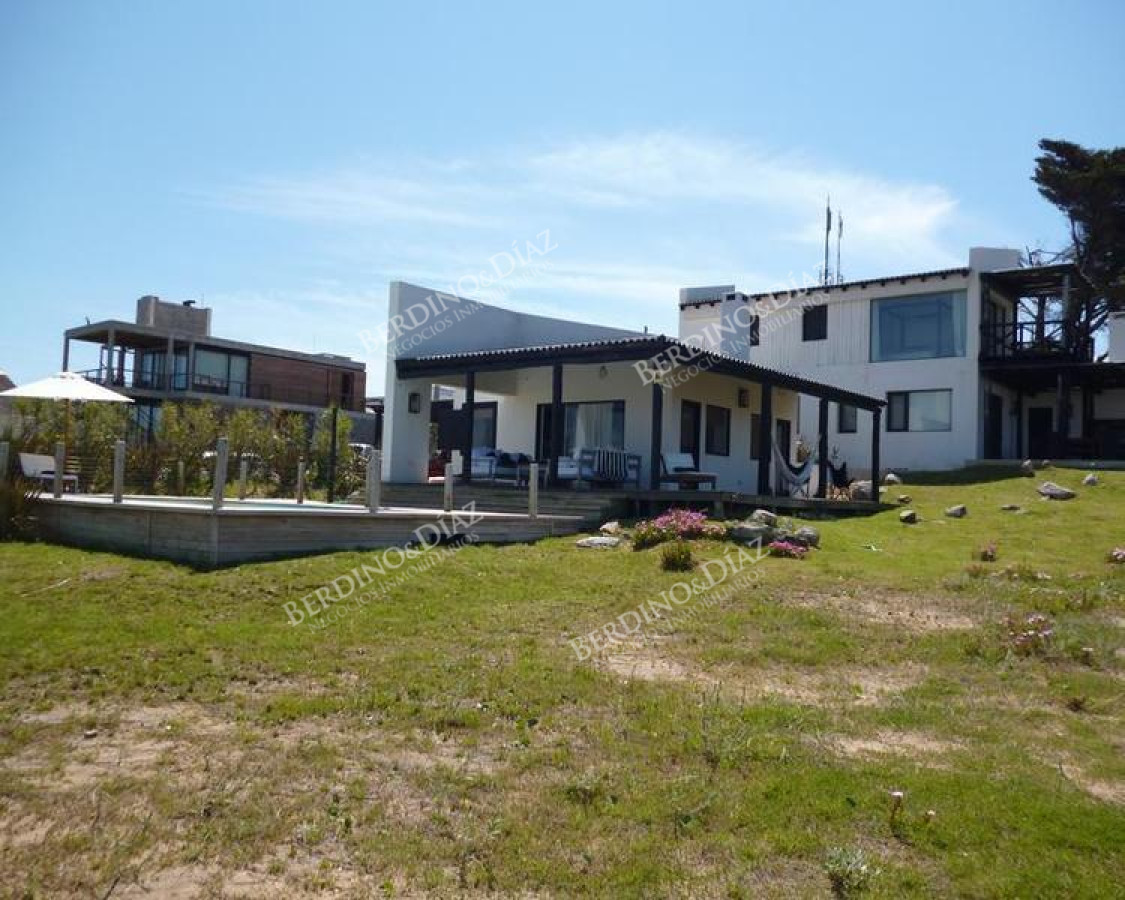 Casa ID.2279 - Casa en venta en las grutas con vista al mar
