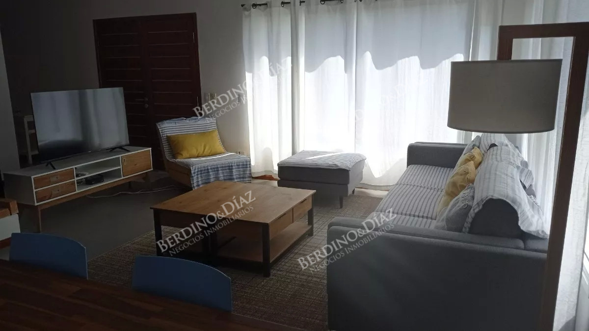 Casa ID.1988 - Casa estilo minimalista en venta Rincon del Indio 