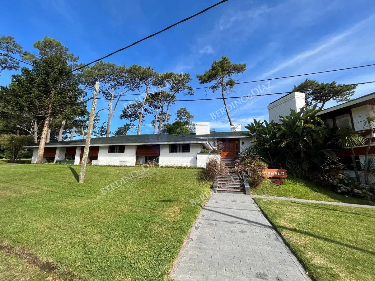 Casa ID.1598 - Casa espectacular en venta  Playa Mansa
