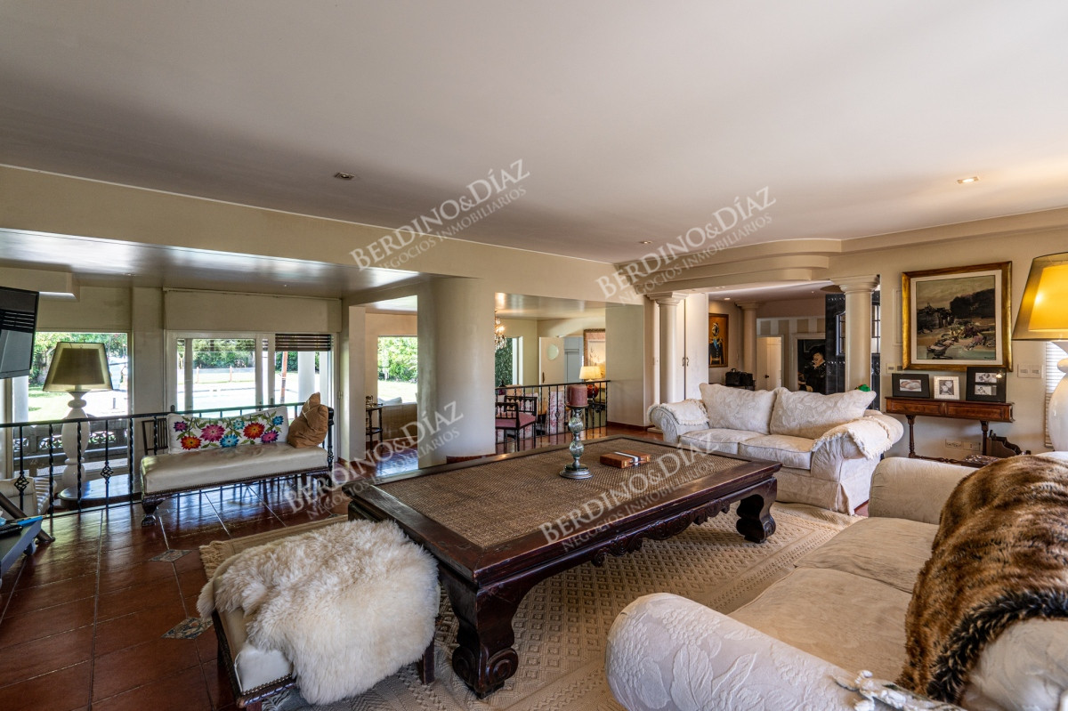 Casa ID.2395 - Casa importante en la Peninsula con vista la Mansa en venta