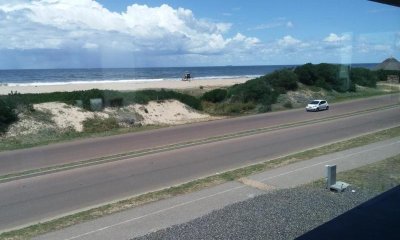 Casa frente al mar en La Barra ruta 10