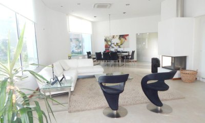 Casa En Venta Ubicada en el Barrio de Mayor Jerarquía de Punta del Este