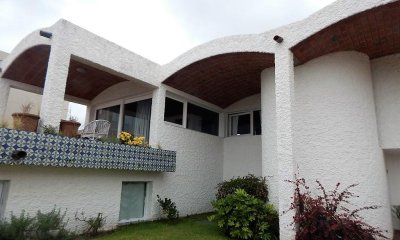Casa Estilo Tradicional Ubicada en la Zona mas Exclusiva de Punta del Este