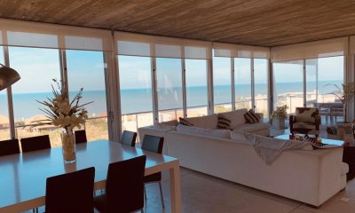 Casa minimalista en Manantiales