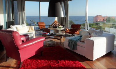 Casa moderna frente al mar en venta Punta Piedras La Barra