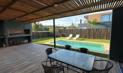 Casa a estrenar en Las Grutas Barrio privado 3 dormitorios