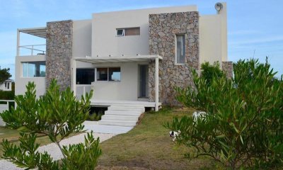Casa moderna con vista al marJose Ignacio