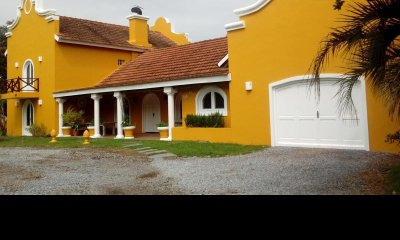 Casa campo importante en venta Zona Manantiales