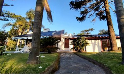 Casa tradicional en Paradas Playa Mansa
