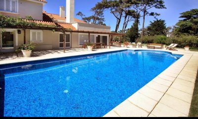 Venta espectacular casa Playa Brava a 100 metros del mar