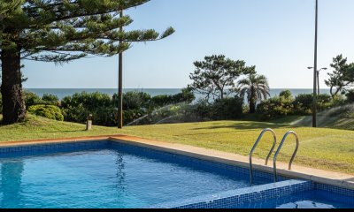 Espectacular casa frente al mar en Solanas en venta