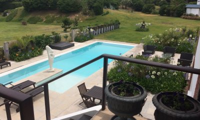 Escpectacular casa frente al mar de 3 niveles en venta Brava