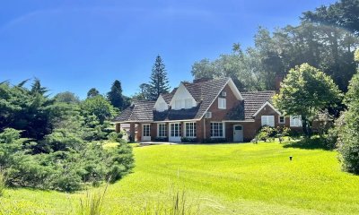 Chalet con Historia. Un Clásico de Punta del Este a 300 metros del mar
