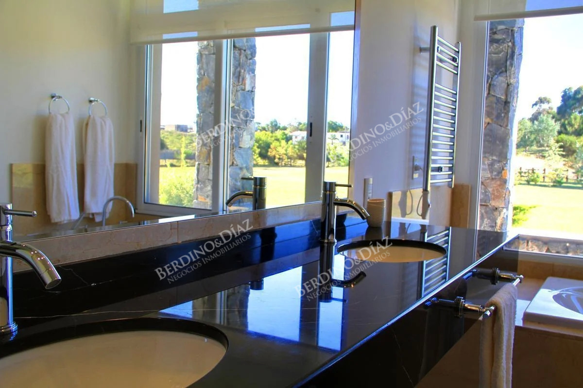 Chacra ID.2164 - Chacra en venta en Punta Piedras Punta del Este 