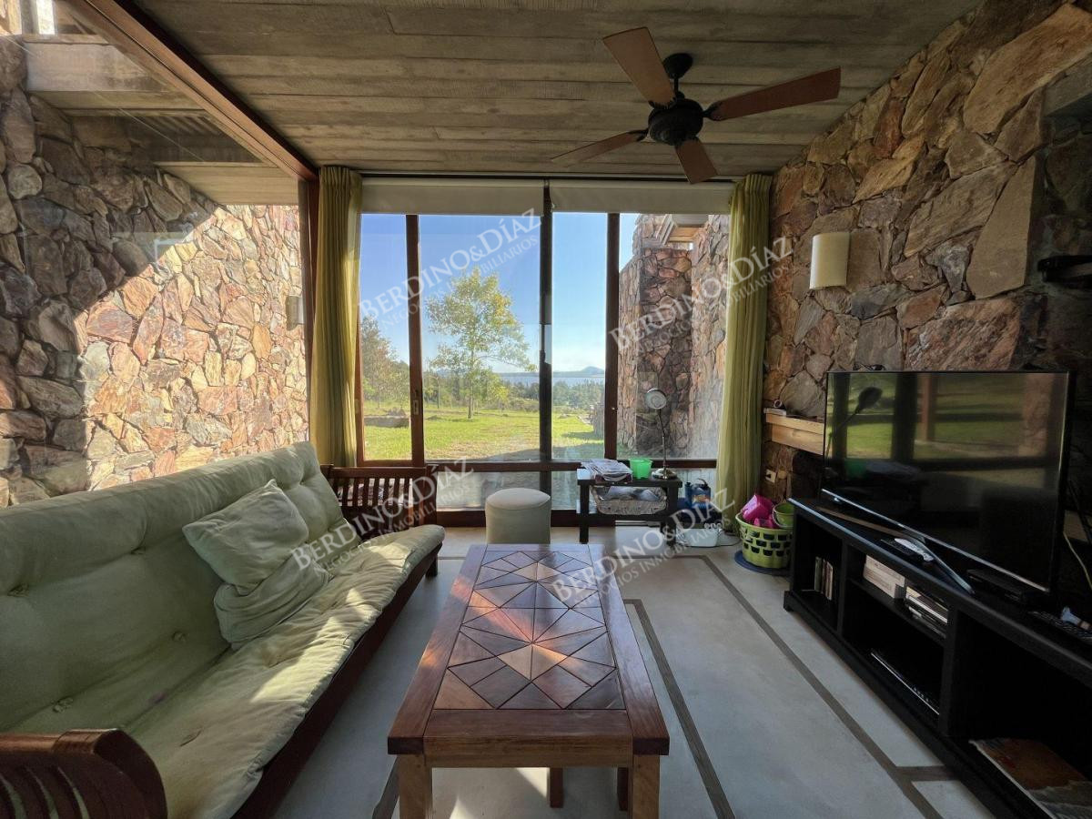 Chacra ID.2332 - Chacra en venta 17 hectareas con casa sobre Laguna del Sauce