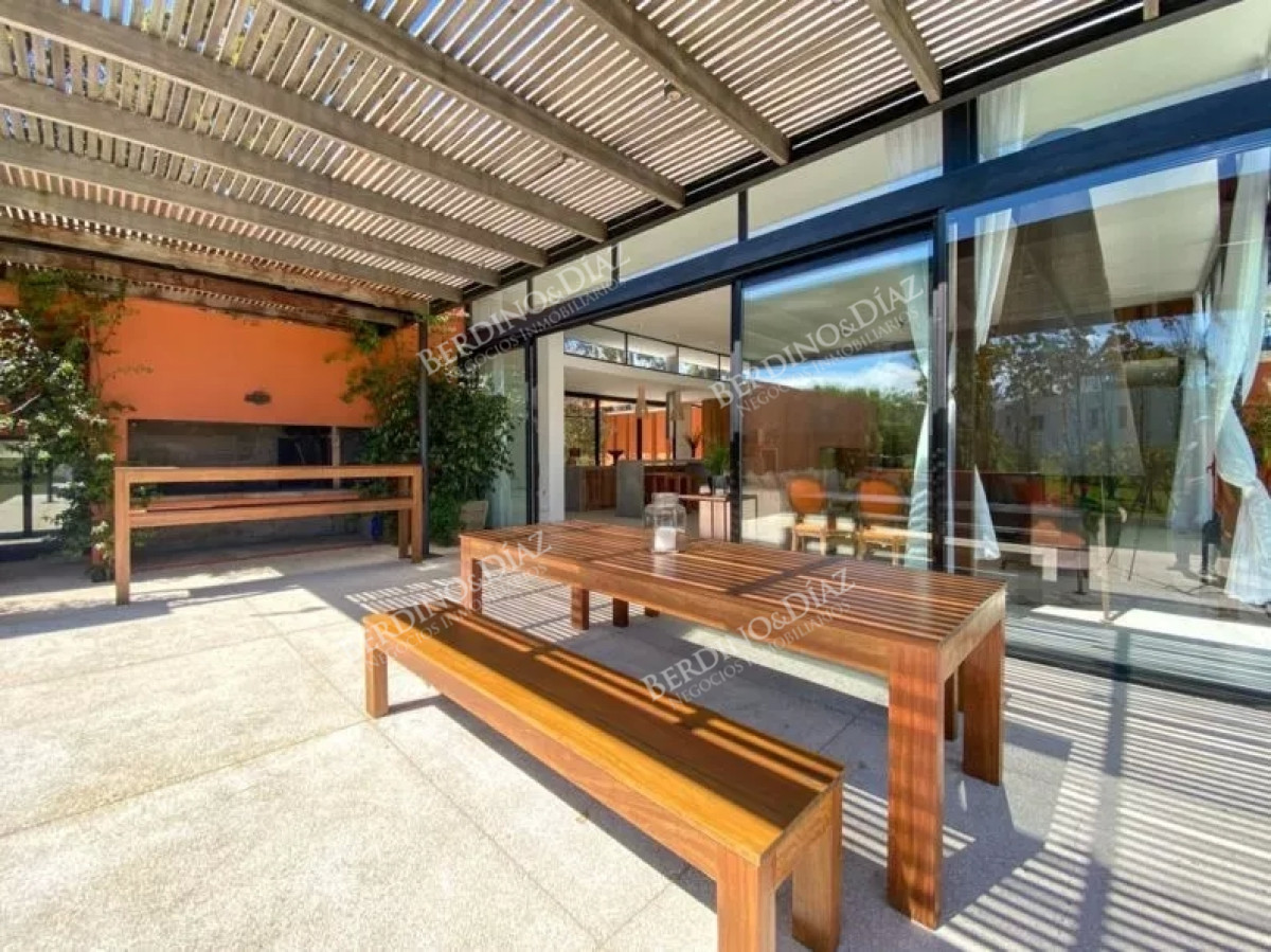 Chacra ID.2337 - Chacra con casa en venta en Barrio El Quijote La Barra