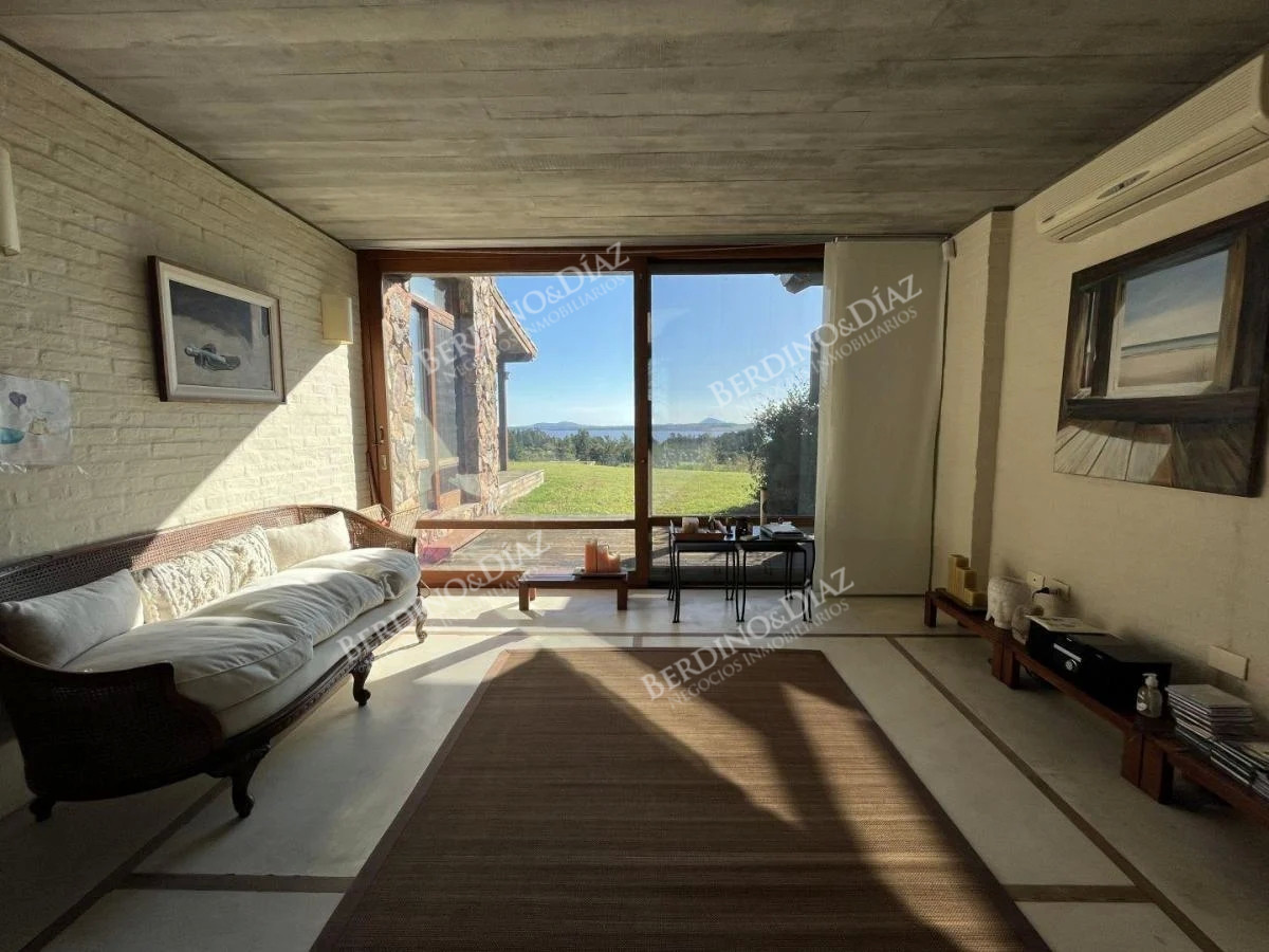 Chacra ID.2332 - Chacra en venta 17 hectareas con casa sobre Laguna del Sauce