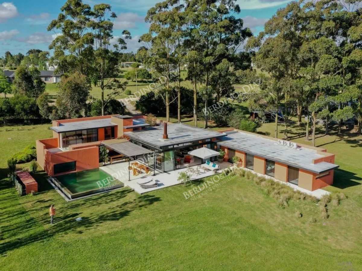 Chacra ID.2337 - Chacra con casa en venta en Barrio El Quijote La Barra