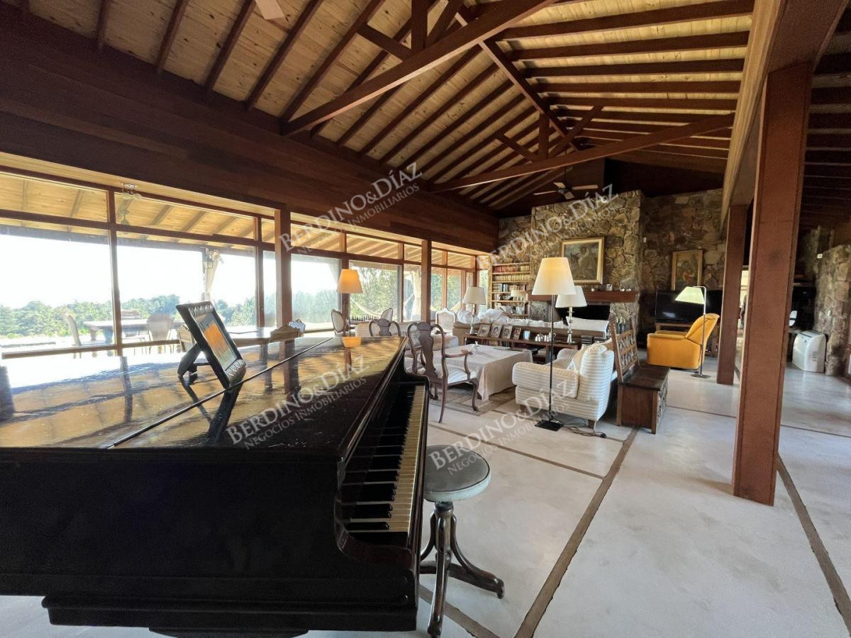 Chacra ID.2332 - Chacra en venta 17 hectareas con casa sobre Laguna del Sauce