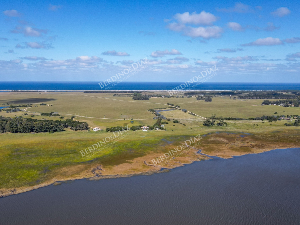 Chacra ID.2371 - Chacra con hermosa casa en venta con vista a Laguna Anastasio Jose Ignacio