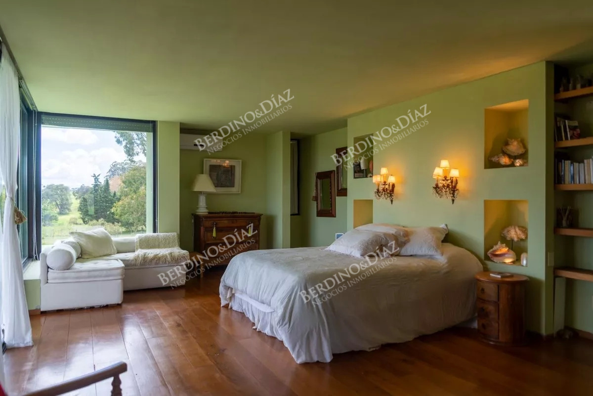 Chacra ID.2314 - Chacra de 5 hectareas con casa de 5 dormitorios en La barra