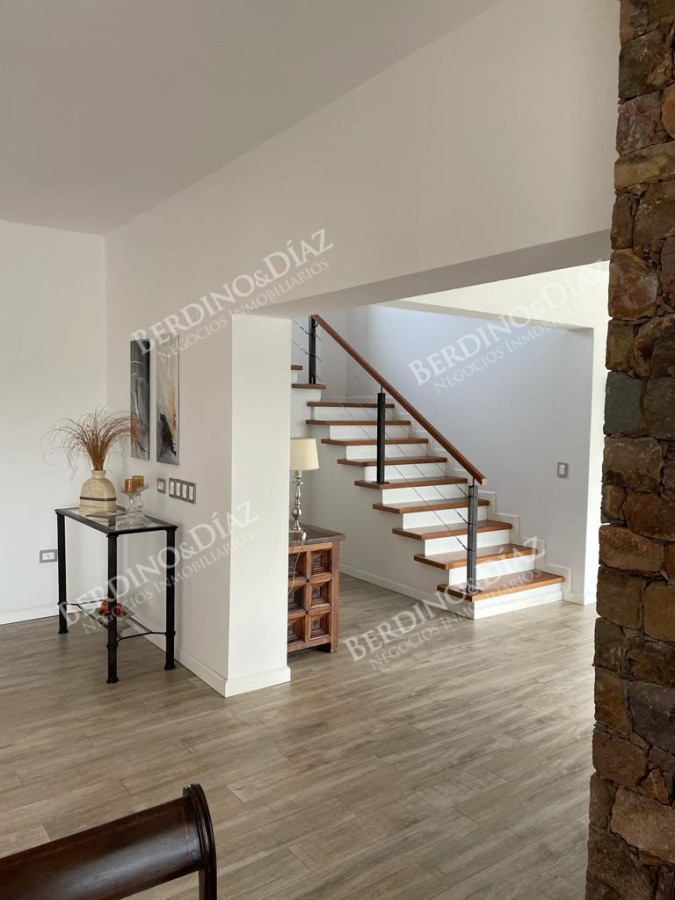 Chacra ID.2370 - Chacra en Cerros Azules en venta de 86 hectareas con hermosa Finca