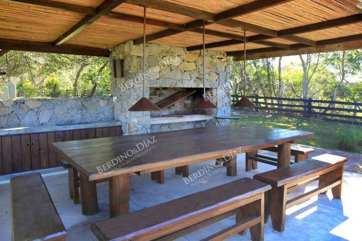 Chacra ID.2136 - Casa chacra en venta en Fraccionamiento La Morada