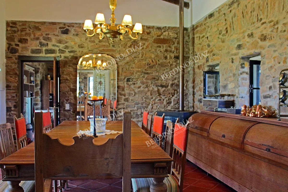 Chacra ID.2341 - Chacra en venta Pueblo Eden de 5 hectareas con casa de Piedra