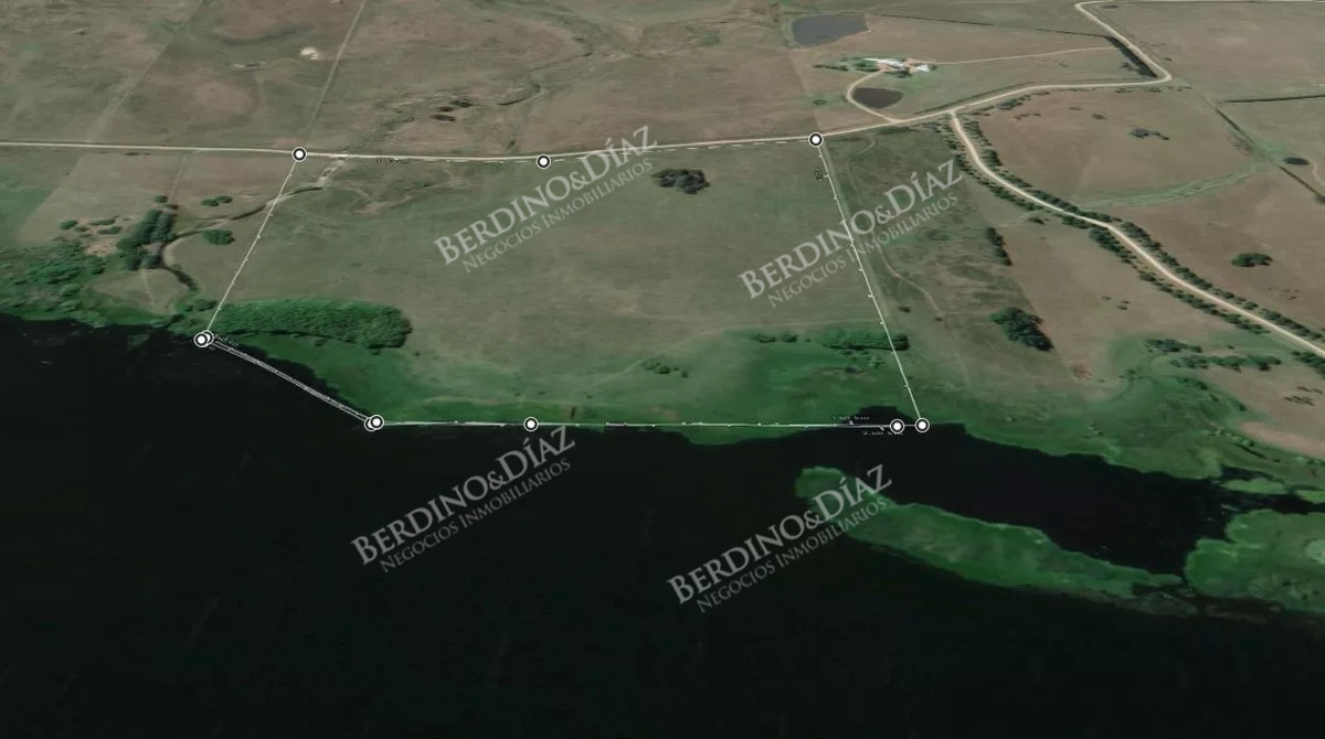Chacra ID.2339 - 24 hectareas Chacra con 500 metros de costa Laguna del Sauce