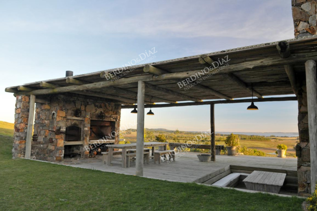 Chacra ID.2372 - Chacra de 22 hectareas en Laguna del Sauce en venta