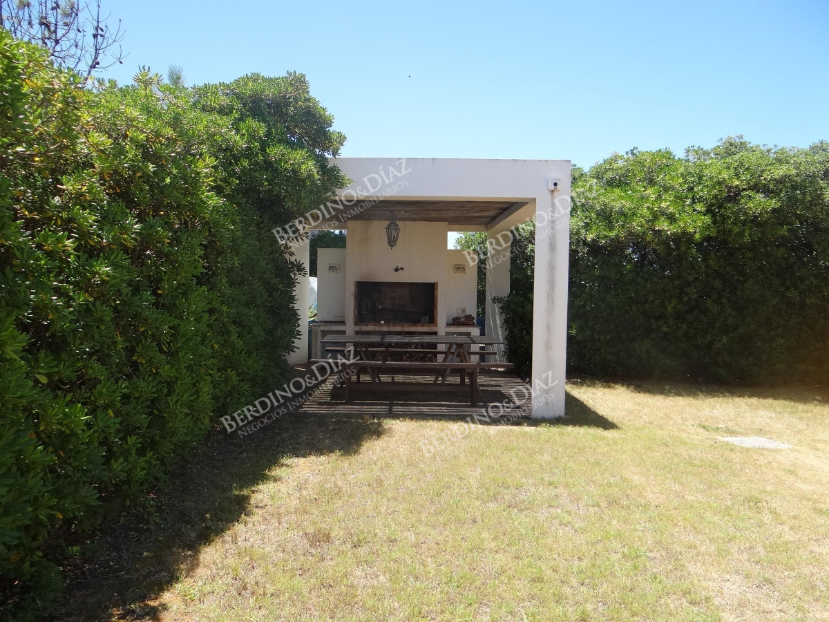 Chacra ID.2380 - Chacra en venta con 300 metros frente al mar Sauce de Portezuelo
