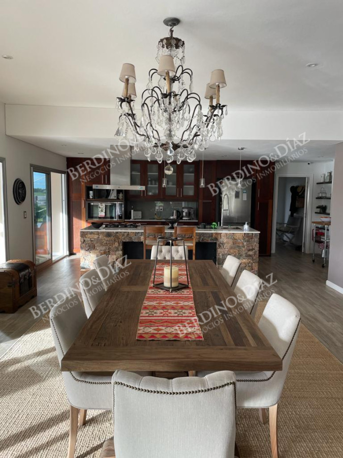 Chacra ID.2370 - Chacra en Cerros Azules en venta de 86 hectareas con hermosa Finca