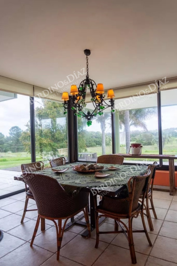 Chacra ID.2314 - Chacra de 5 hectareas con casa de 5 dormitorios en La barra