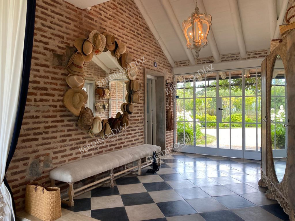Chacra ID.2365 - Chacra maritima en venta Jose Ignacio con casa estilo Campiña