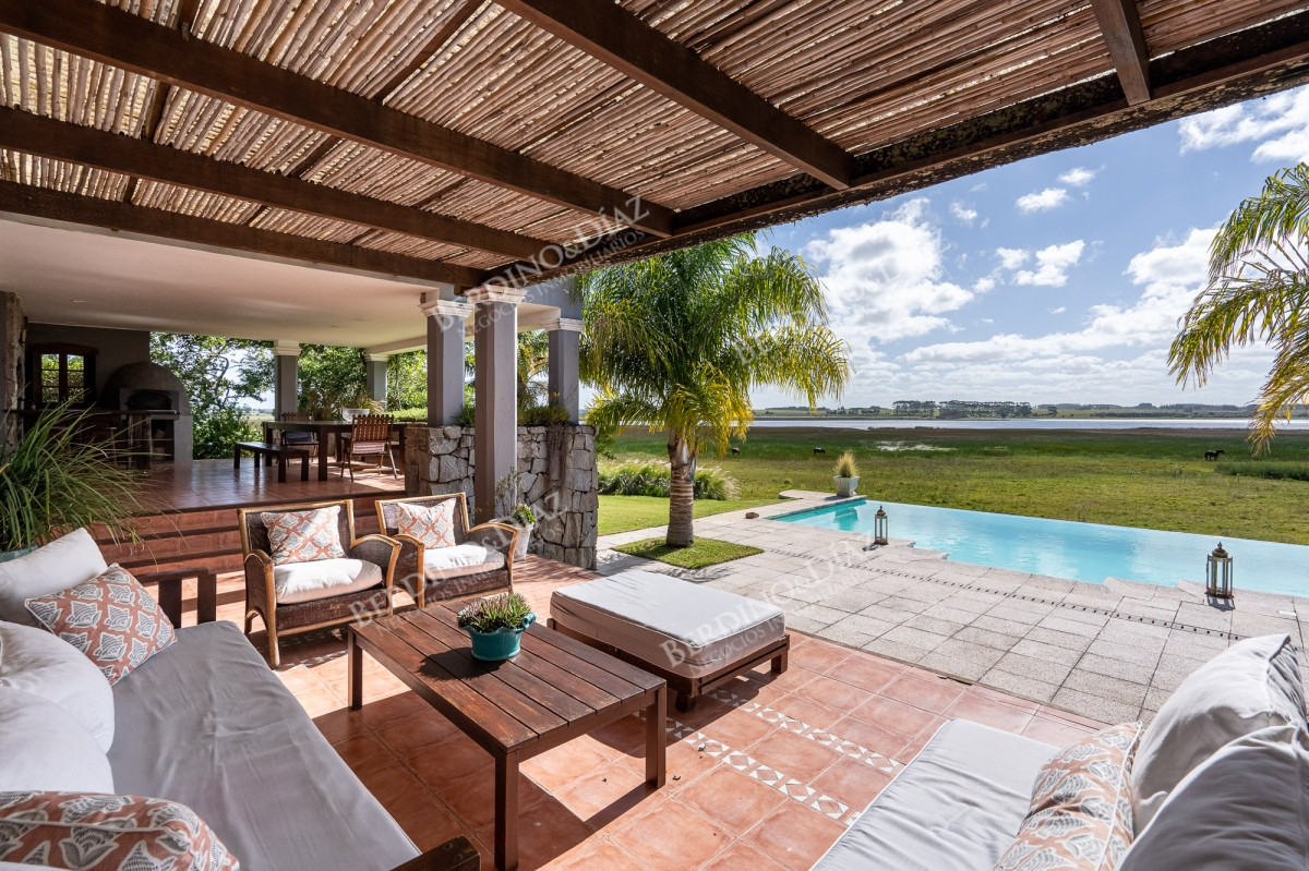 Chacra ID.2371 - Chacra con hermosa casa en venta con vista a Laguna Anastasio Jose Ignacio