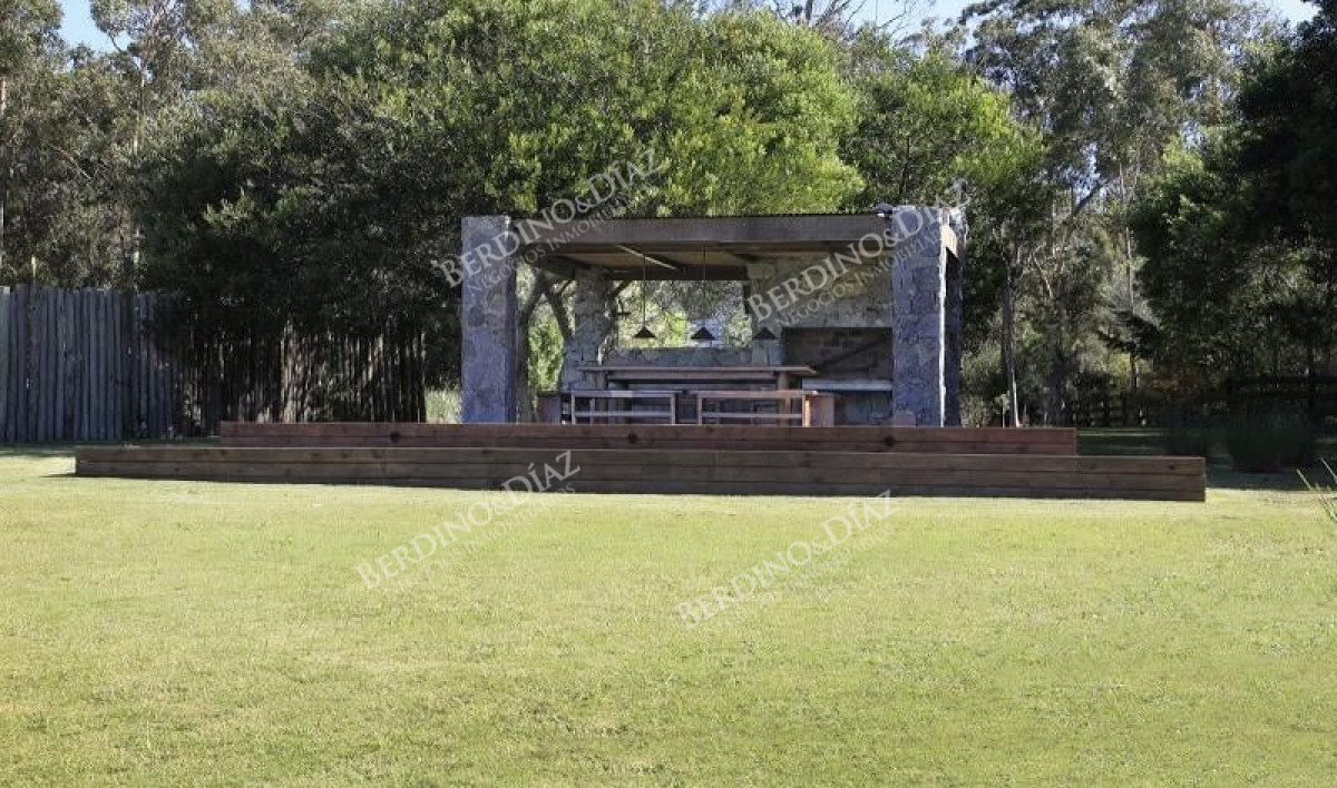 Chacra ID.2136 - Casa chacra en venta en Fraccionamiento La Morada