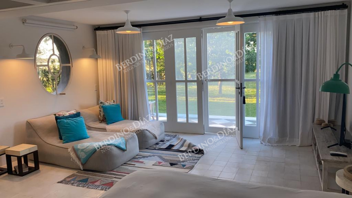 Chacra ID.2365 - Chacra maritima en venta Jose Ignacio con casa estilo Campiña