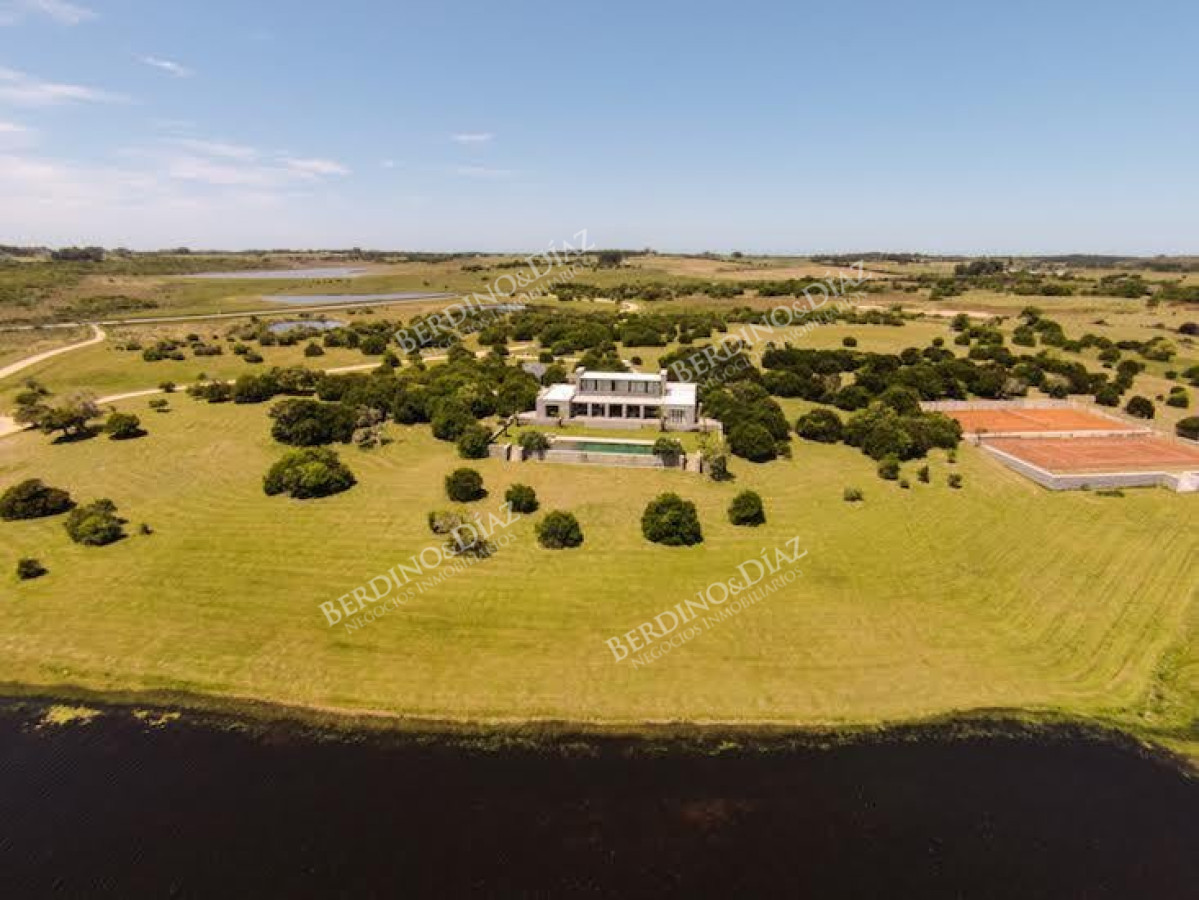 Chacra ID.2217 - Chacra en venta en la rivera de la LagunaJose ignacio 