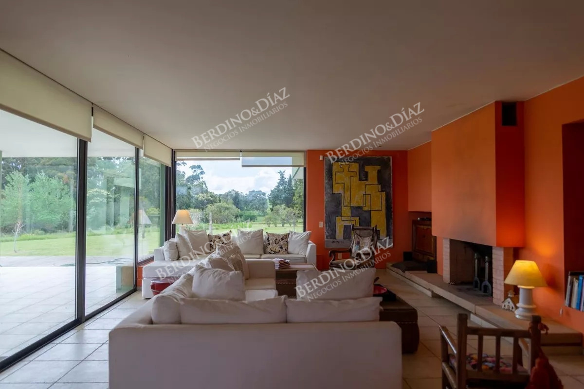 Chacra ID.2314 - Chacra de 5 hectareas con casa de 5 dormitorios en La barra