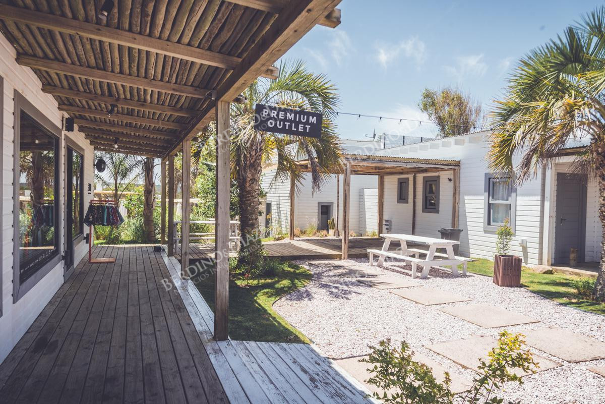 Local Comercial ID.2271 - Local espectacular esquina en Jose Ignacio