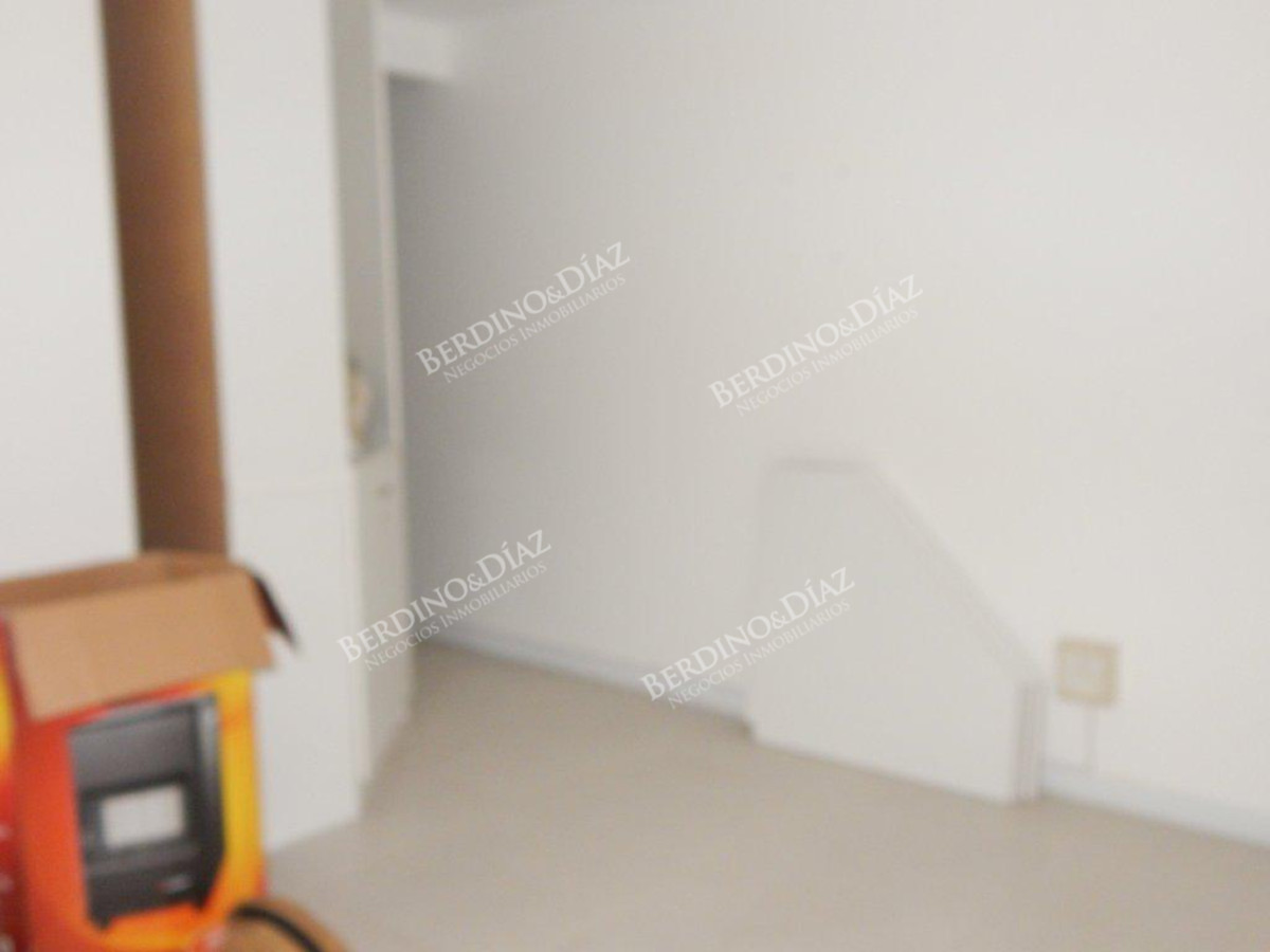 Local Comercial ID.113 - Amplio Local comercial en Pleno Corazón de Península a Solo Metros de la Rambla