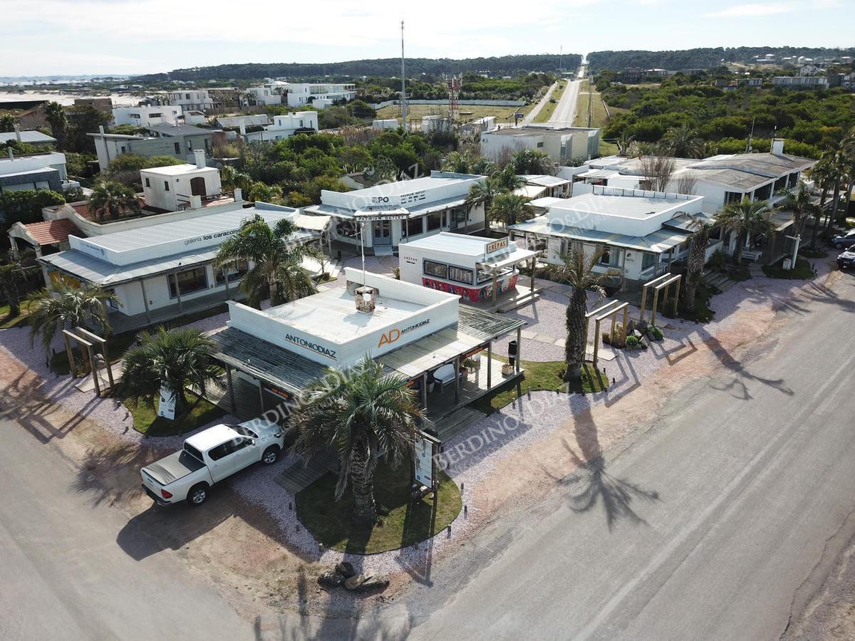 Local Comercial ID.2271 - Local espectacular esquina en Jose Ignacio