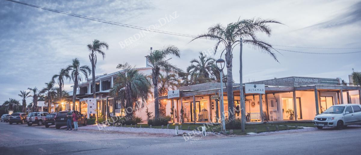 Local Comercial ID.2271 - Local espectacular esquina en Jose Ignacio