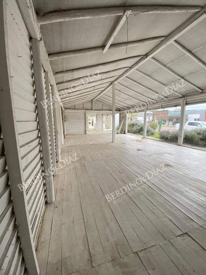 Local Comercial ID.2275 - Local comercial en venta expectacular punto Manantiales