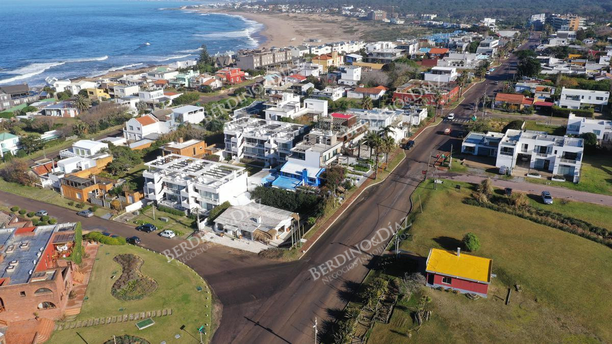 Local Comercial ID.2300 - Local comercial excelente ubicacion en Manantiales