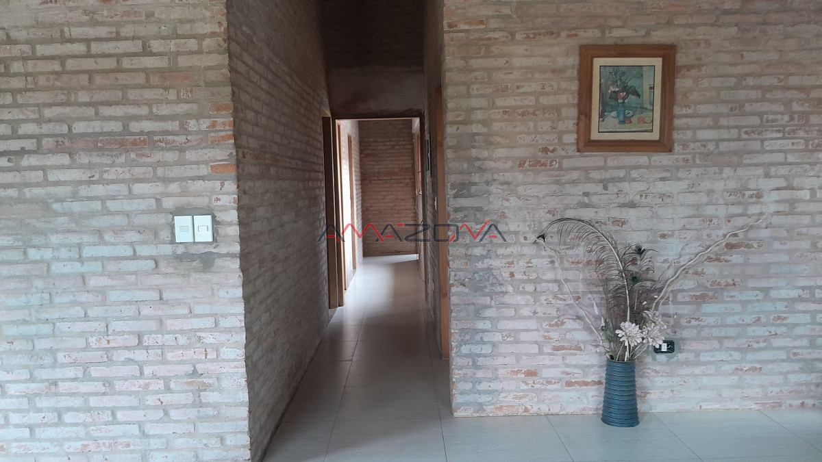 Casa ID.5683 - Club del Lago. Oportunidad!!