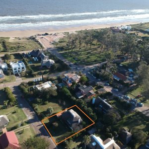 muy lindo quincho de playa en la Rinconada, punta ballena