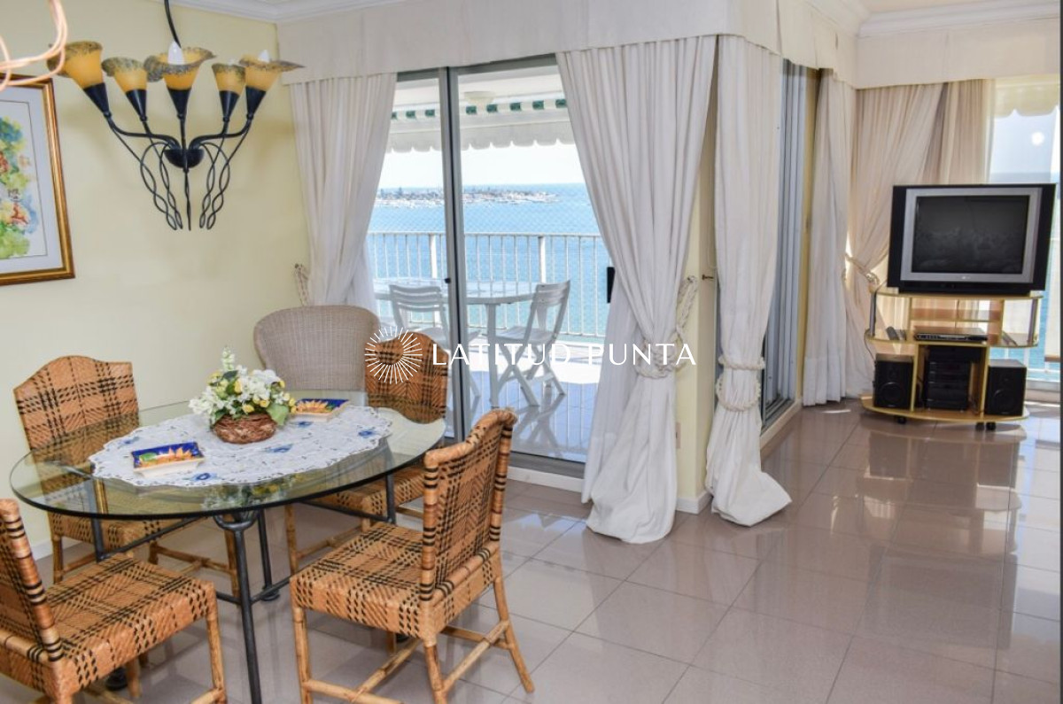 Piso alto en Mansa, 3 dormitorios - GoPunta - Portal Inmobiliario de Punta del Este - Maldonado