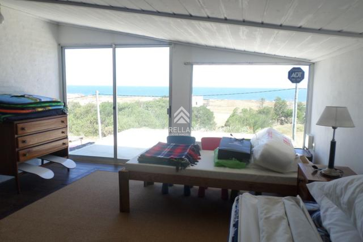 Casa ID.5003 - Oportunidad en Ocean Park!!