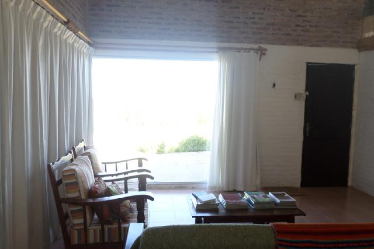 Casa ID.5003 - Oportunidad en Ocean Park!!